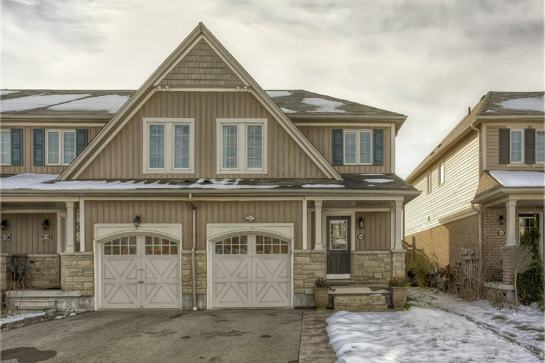 HOME RENTAL ALERT! HOME To 90 TROWBRIDGE In BRESLAU/WATERLOO REGION